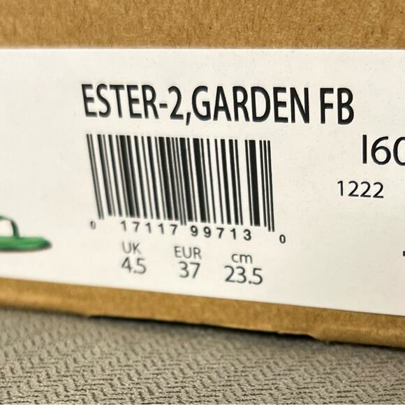 Vince Women's Emerald Green Sandals - Picture 8 of 10